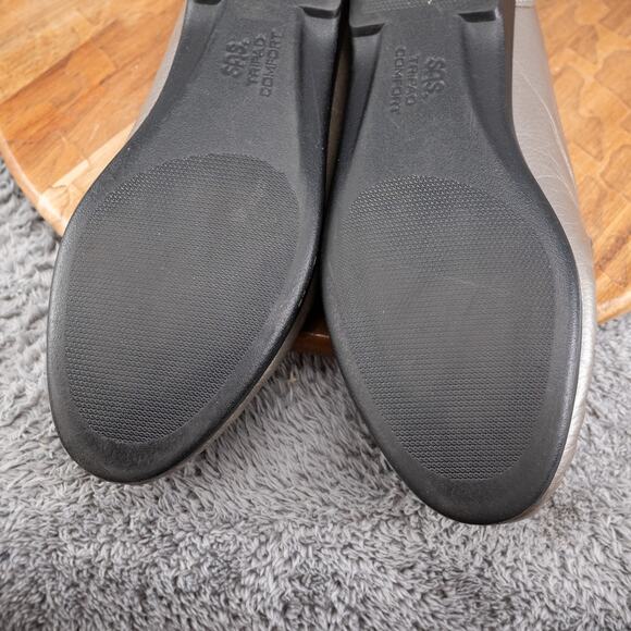 SAS Metro Slip On Pewter Leather Loafers Shoes Womens Silver Buckle Size 10 W - Picture 9 of 10